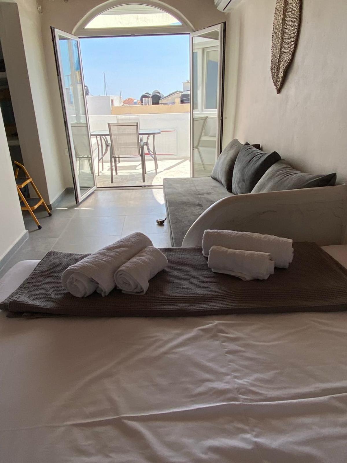Iakovos' Luxury Penthouse Apartment Tinos Bagian luar foto