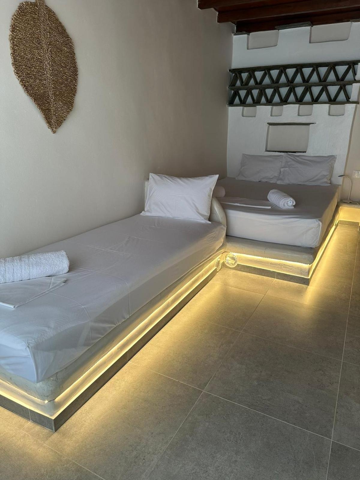 Iakovos' Luxury Penthouse Apartment Tinos Bagian luar foto