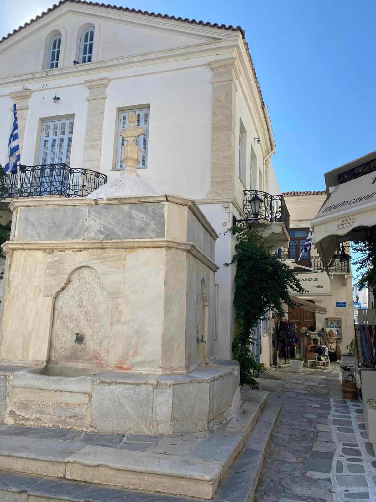 Iakovos' Luxury Penthouse Apartment Tinos Bagian luar foto